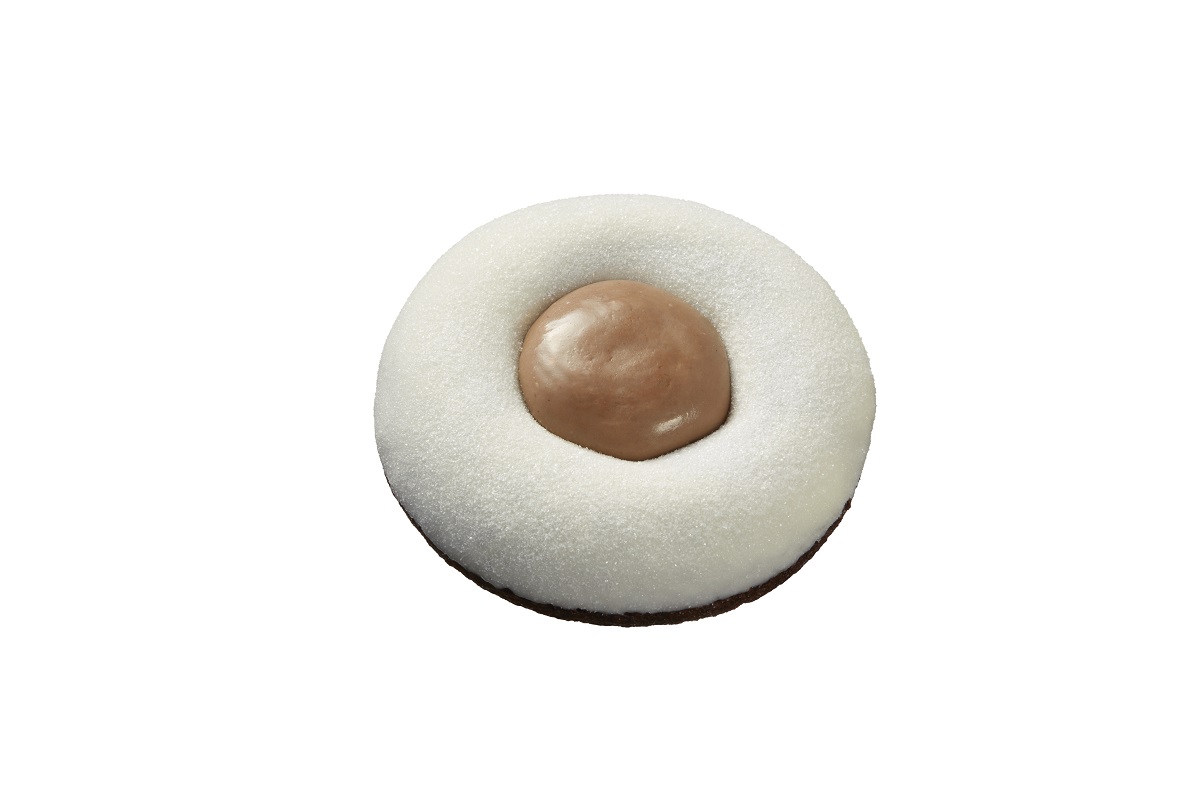 「フォンダンショコラドーナツ ヘーゼルナッツ」テイクアウト216円、イートイン220円