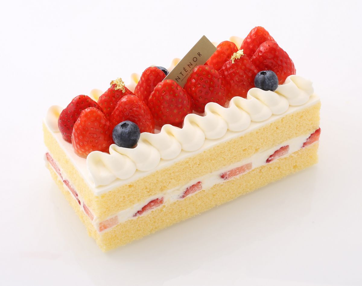 「あまおういちご（紅ほっぺいちご）のショートケーキBOX」（長さ約16ｃｍ）2160円。販売期間：2021年1月13日（水）～2月28日（日）