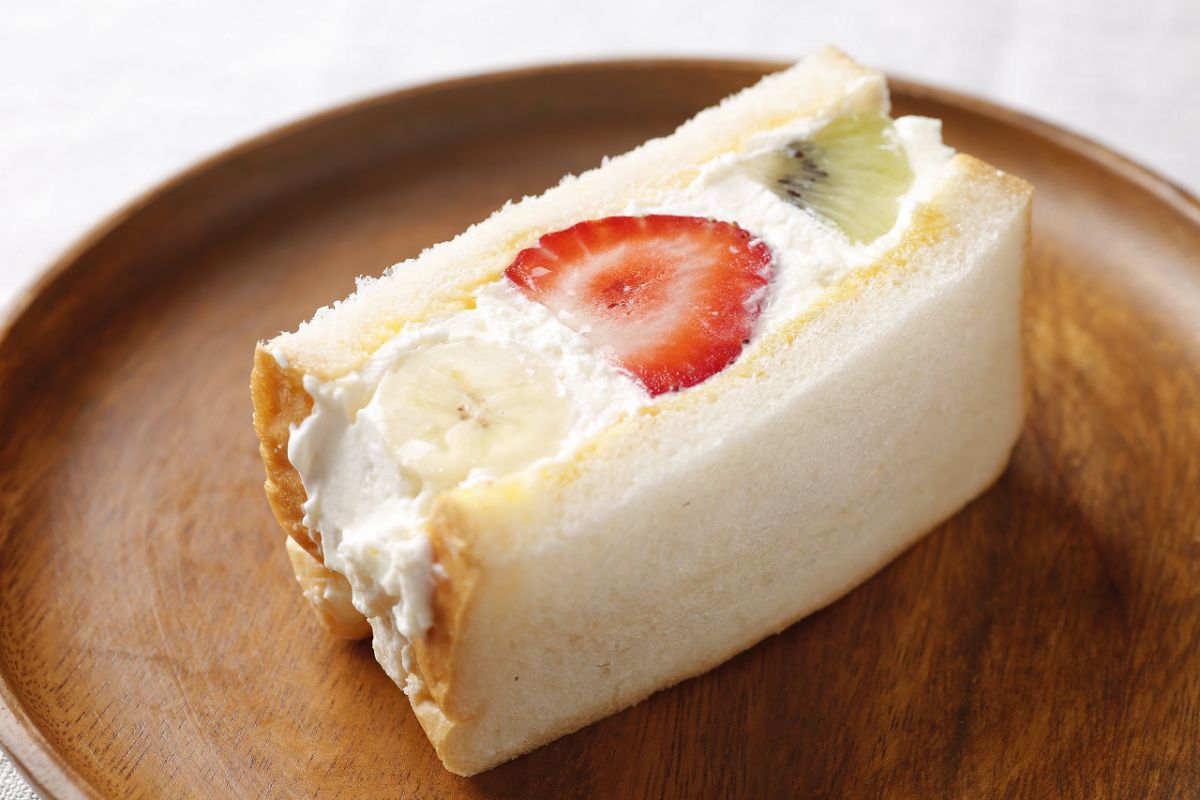 東京ノアレザン　フルーツサンド