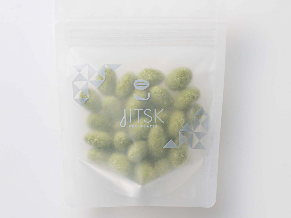 <数量限定、日本限定> 抹茶アーモンド 80g入り1944円