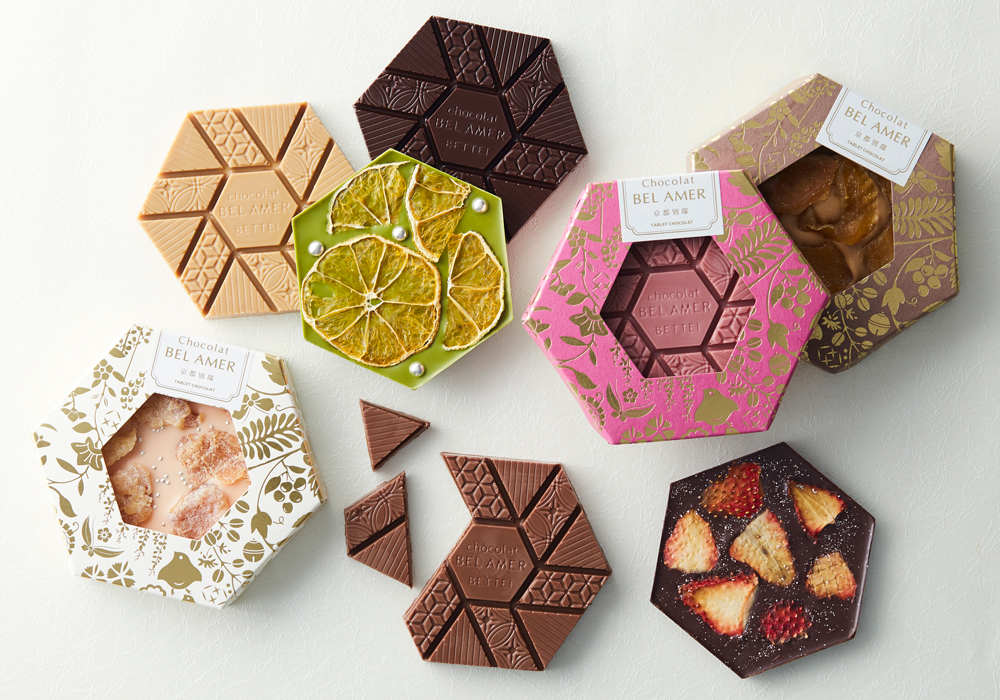 タブレットショコラ 各972円