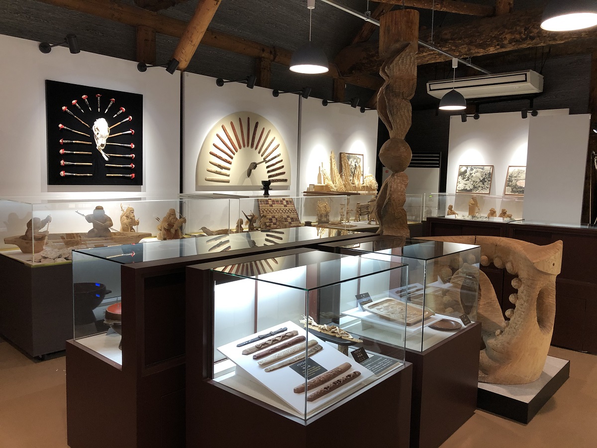 アイヌ文化伝承創造館「オンネチセ」