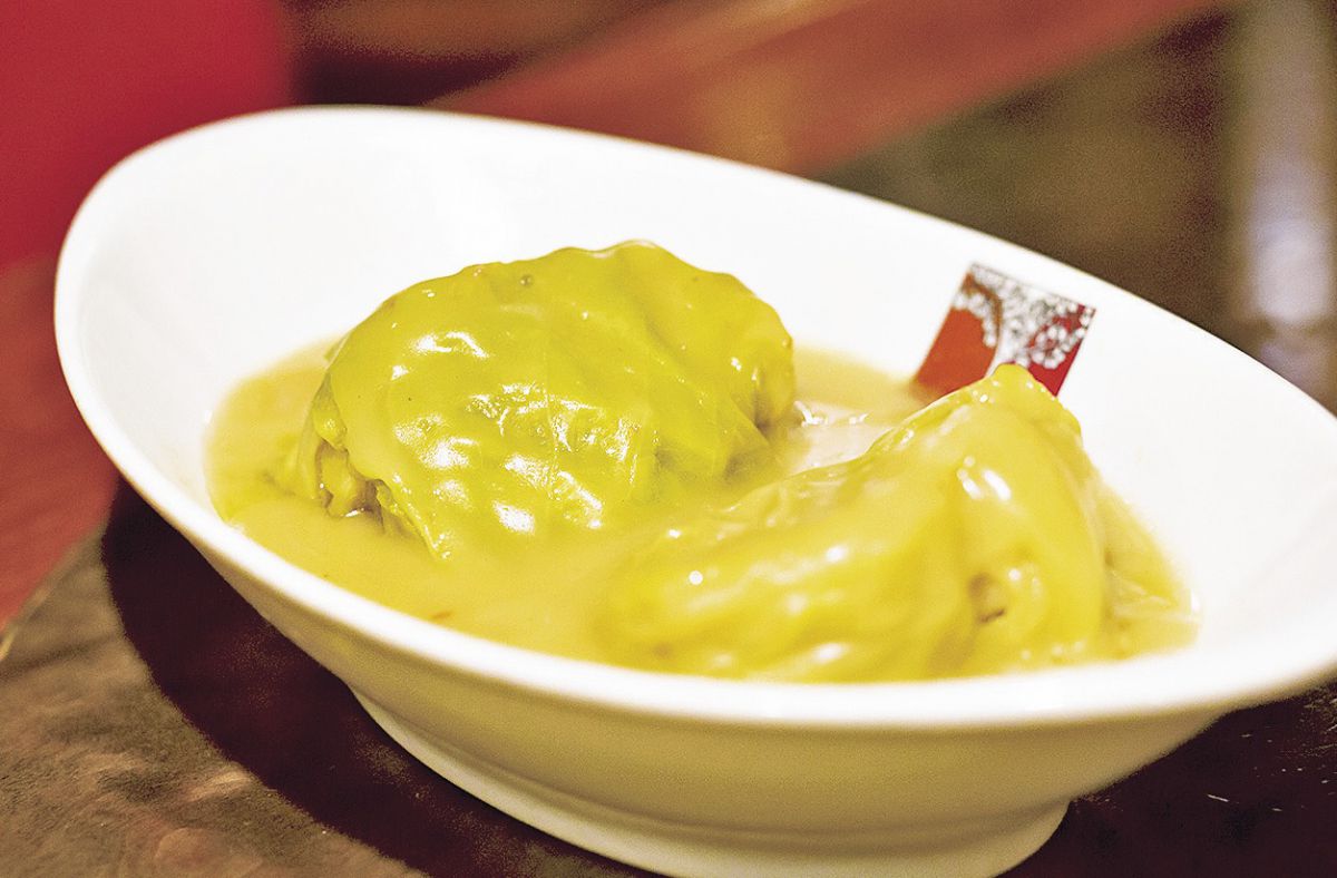 ロールキャベツシチュー2貫ごはん付950円