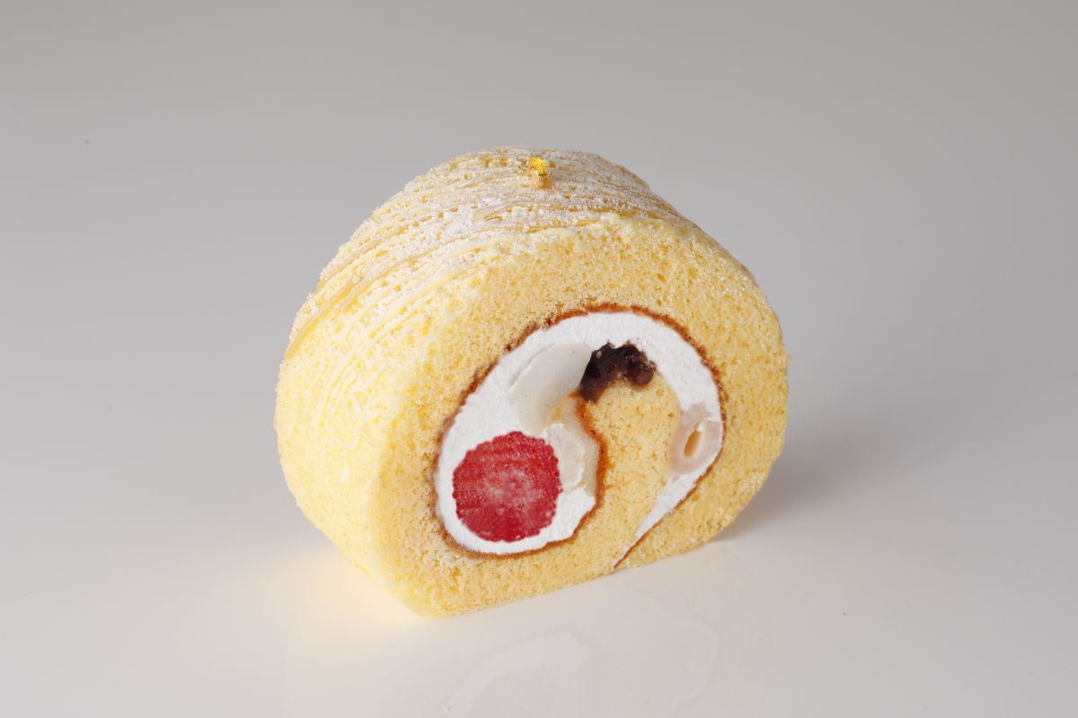 新あまおうロール1200円（税別）