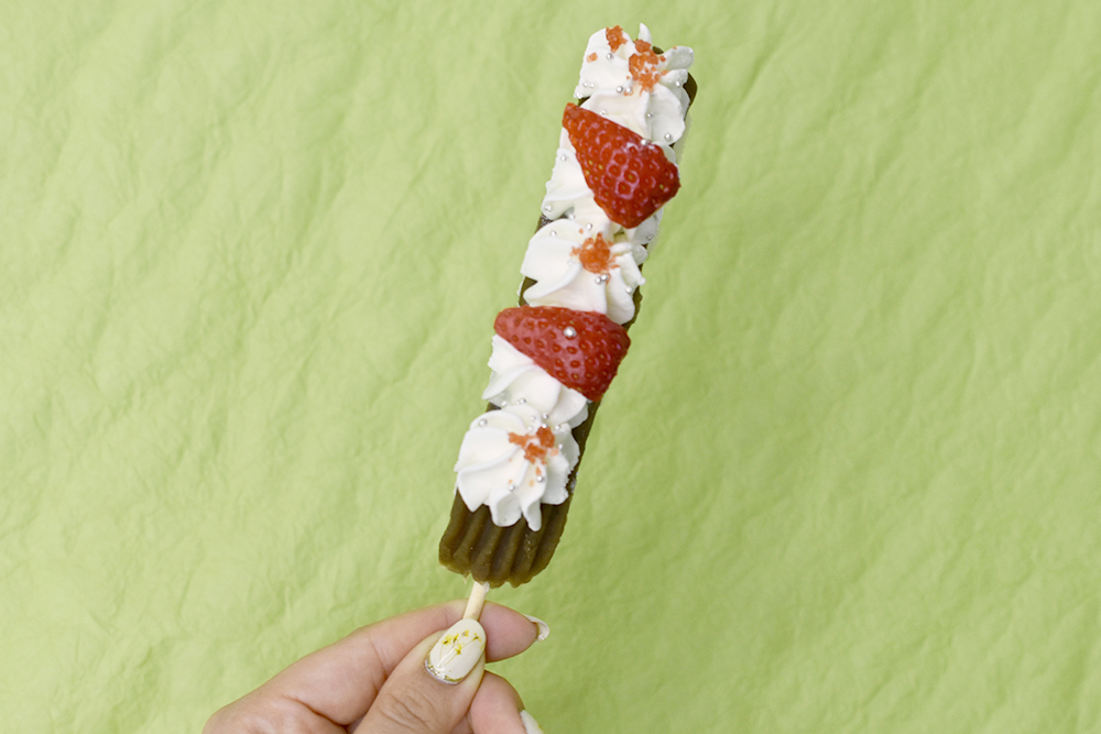 「ホイップあん団子」 1本300円（税込）