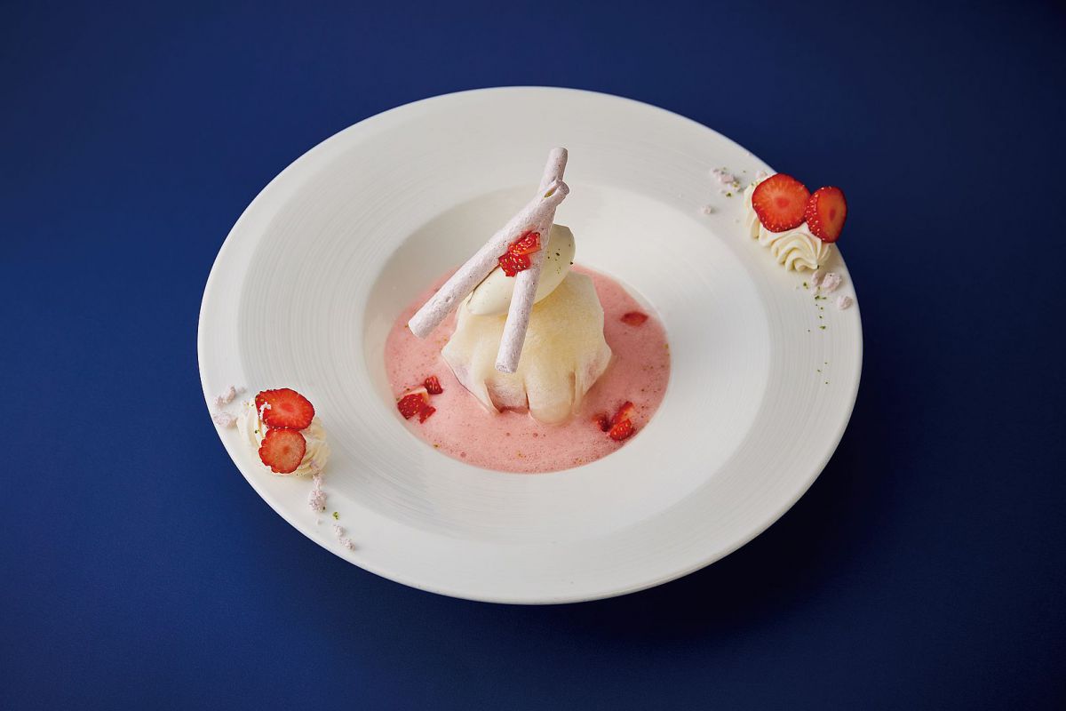 「アシェット ドゥ フレーズ　」1300円（税抜）※イートインのみ