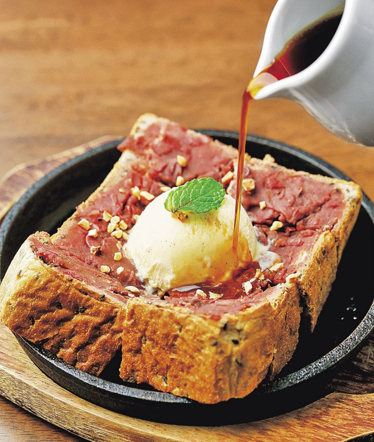 鉄板小倉トースト1200円