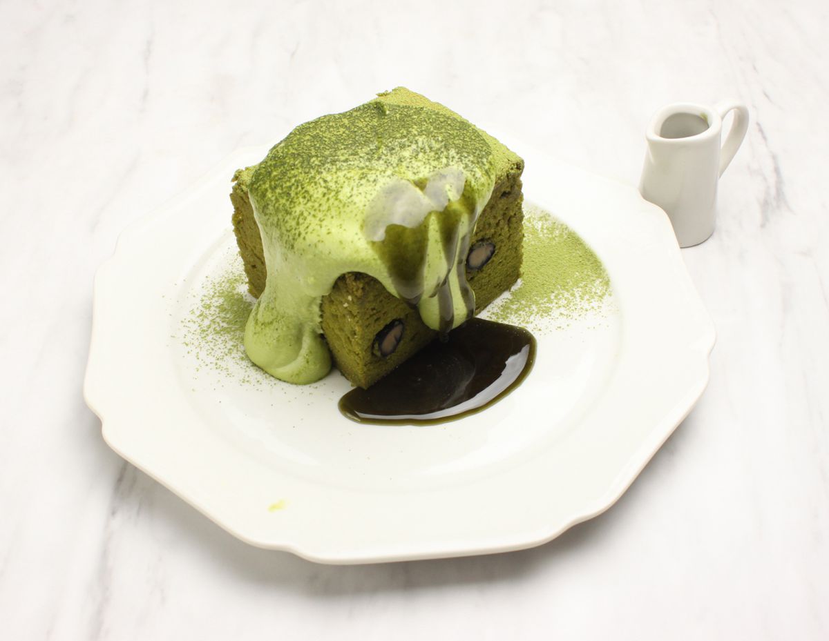 メッチャマッチャ カステラデコケーキ  580円