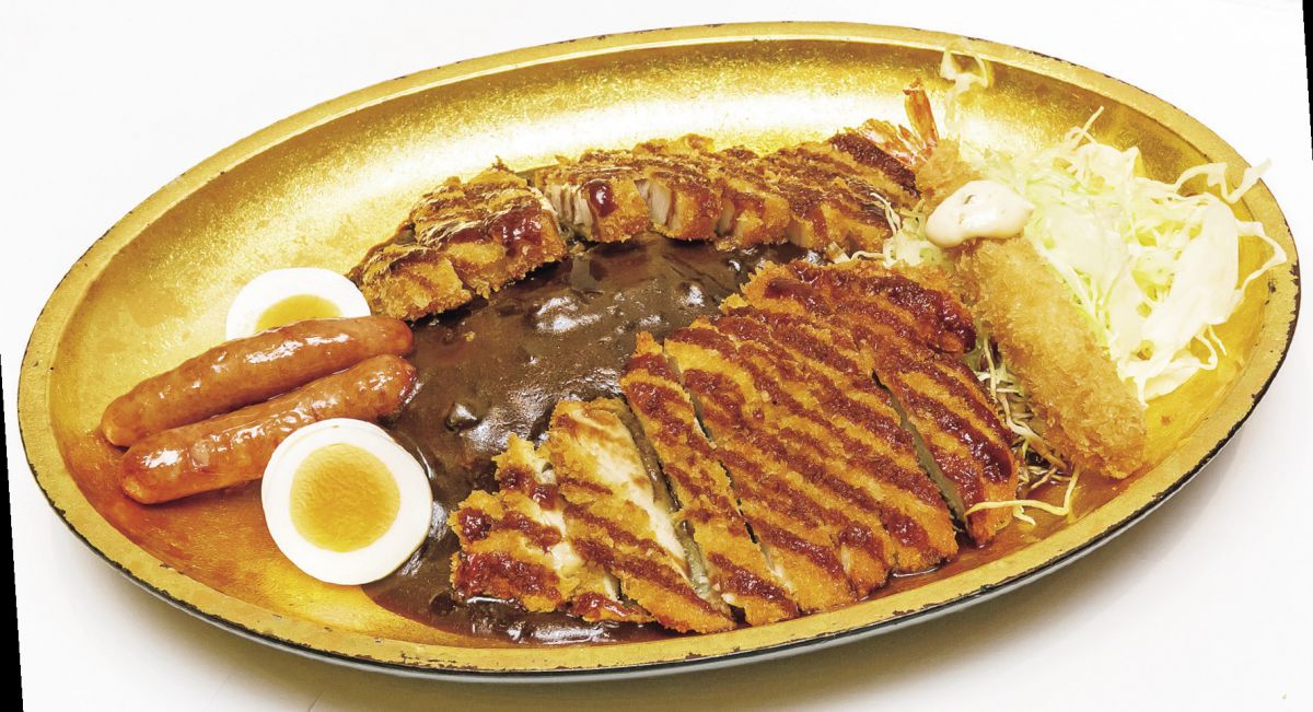 兼六カレー（中）1100円