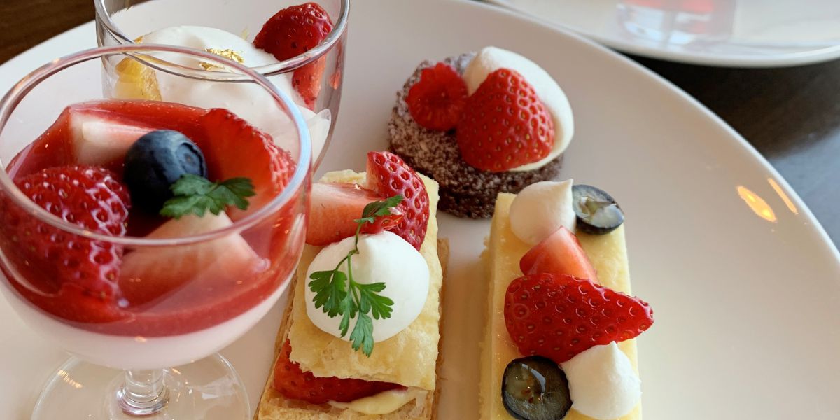 横浜ベイシェラトン ホテル＆タワーズで旬のブランドいちごを堪能！「ストロベリースイーツブッフェ2021」実食ルポ
