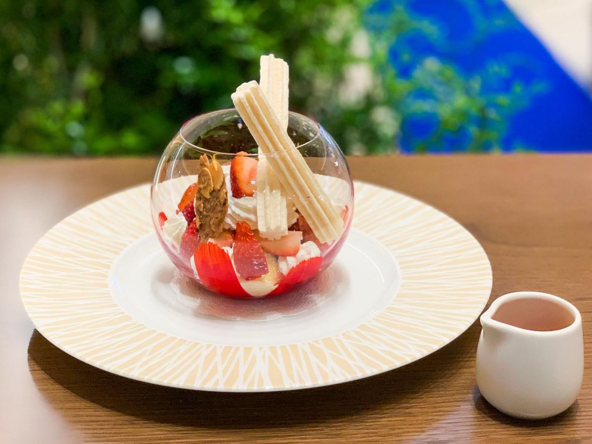 季節のフルーツをつかったオリジナルデセール 「デセール オベール 〜フレーズ〜」1400円（税抜）