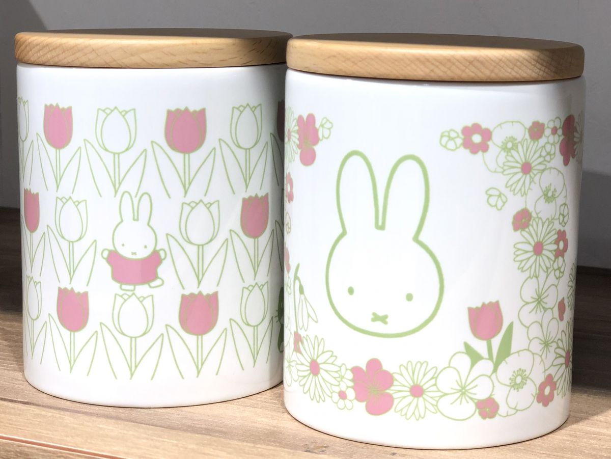 「フラワーミッフィー キャニスター全2種（左から、チューリップ・フラワー）」各2860円（税込）