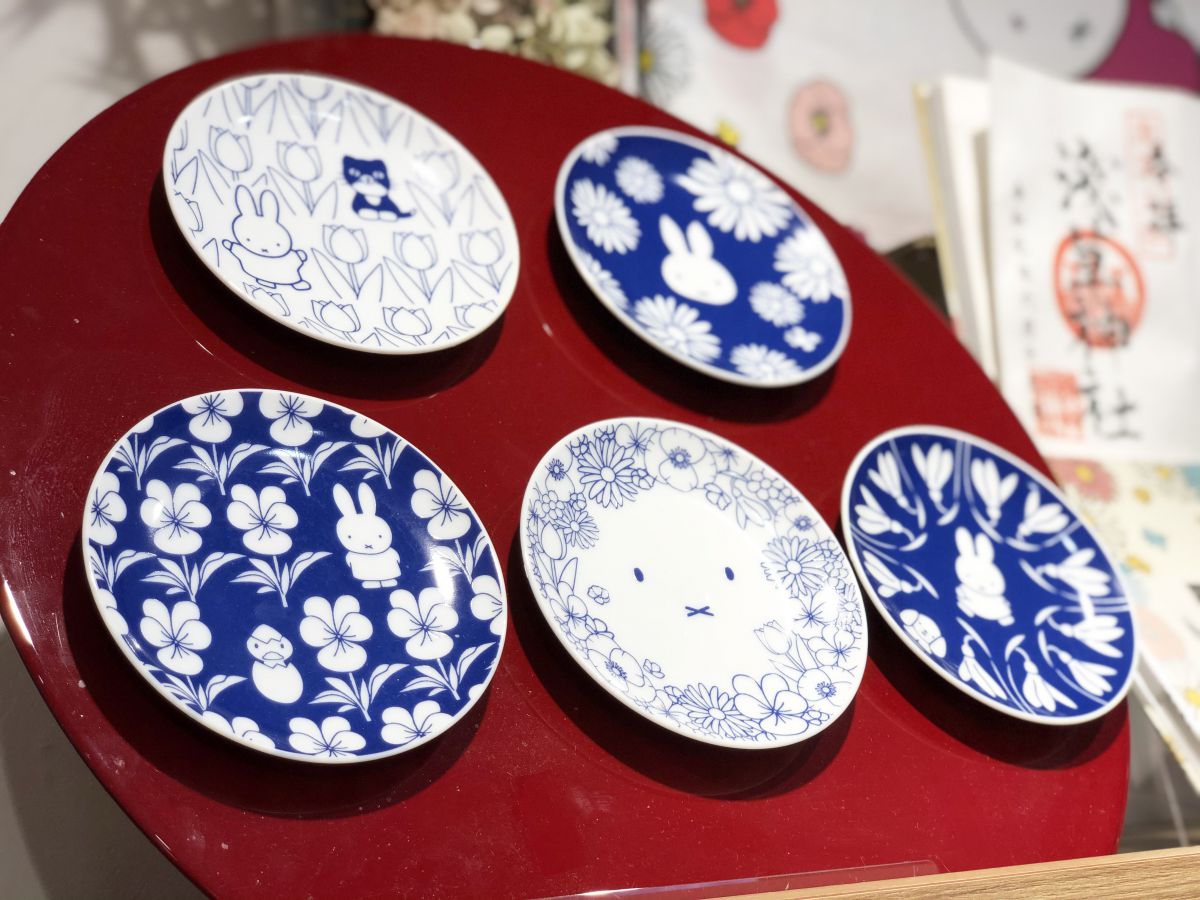 「フラワーミッフィー 豆皿5枚セット(重箱)」4620円(税込)