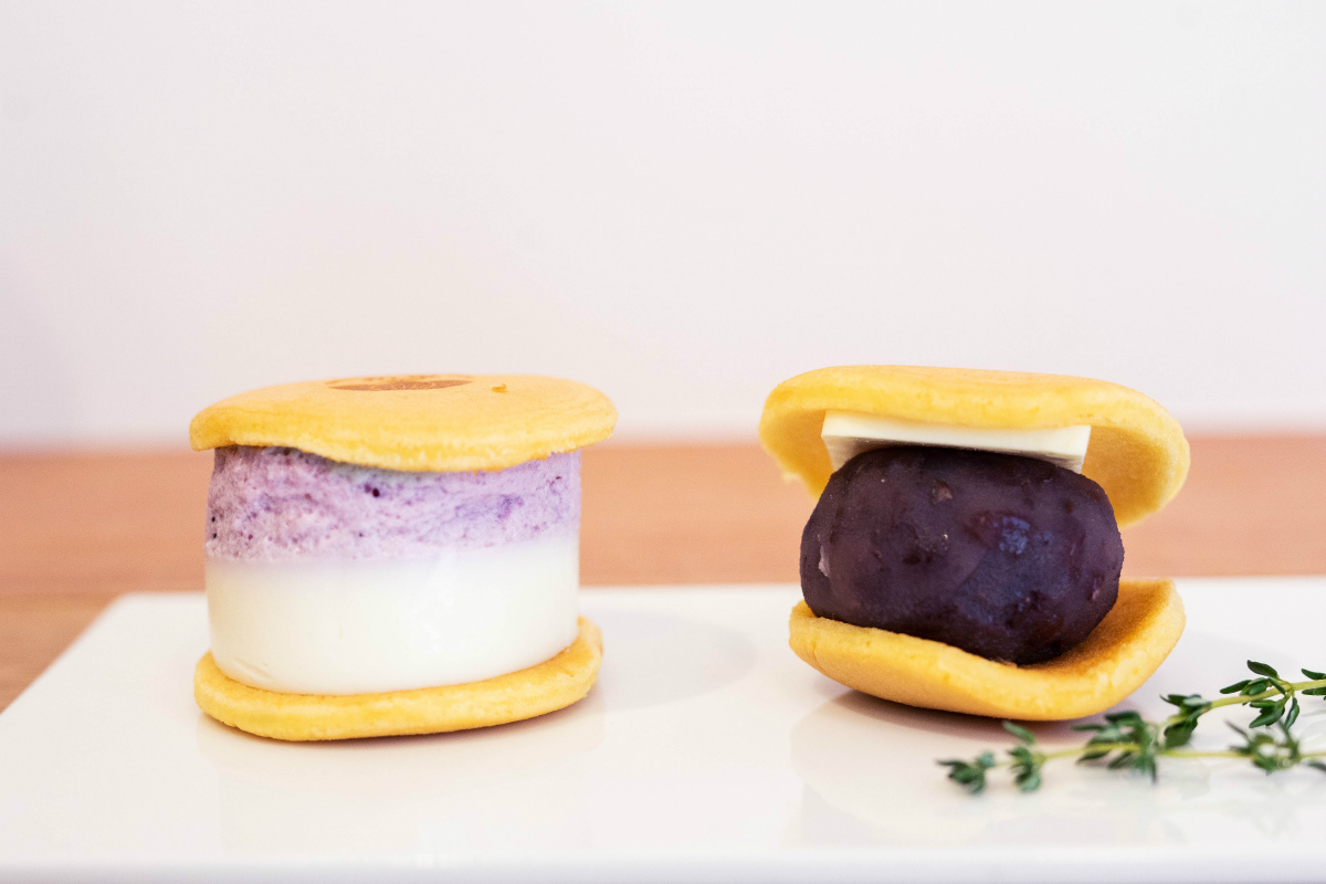 ブルーベリーチーズクリーム（左）、あんバター（右） 各390円（税抜き）