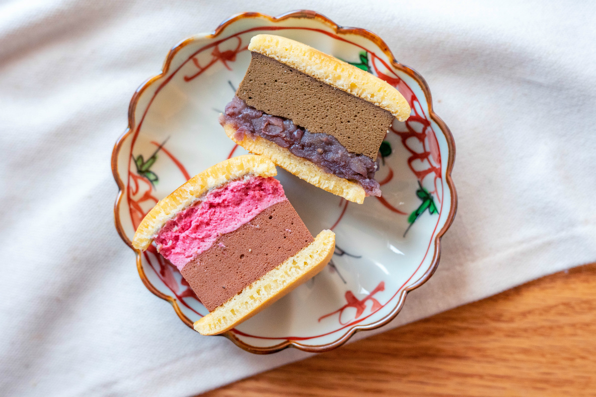 生ショコラ（手前）420円・税抜き、ほうじ茶あんこ（奥）390円・税抜き