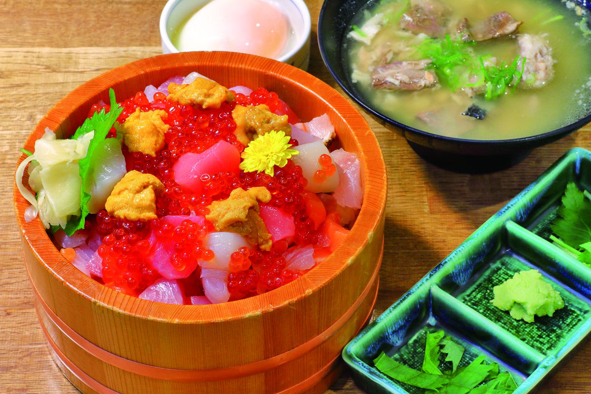 特選海鮮ひつまぶし2420円