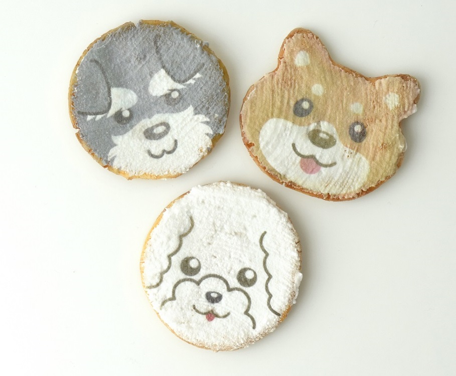 『福々いぬ煎餅「わんべい」と肉球せんべい2枚入ラッピング袋』370円（税込）など