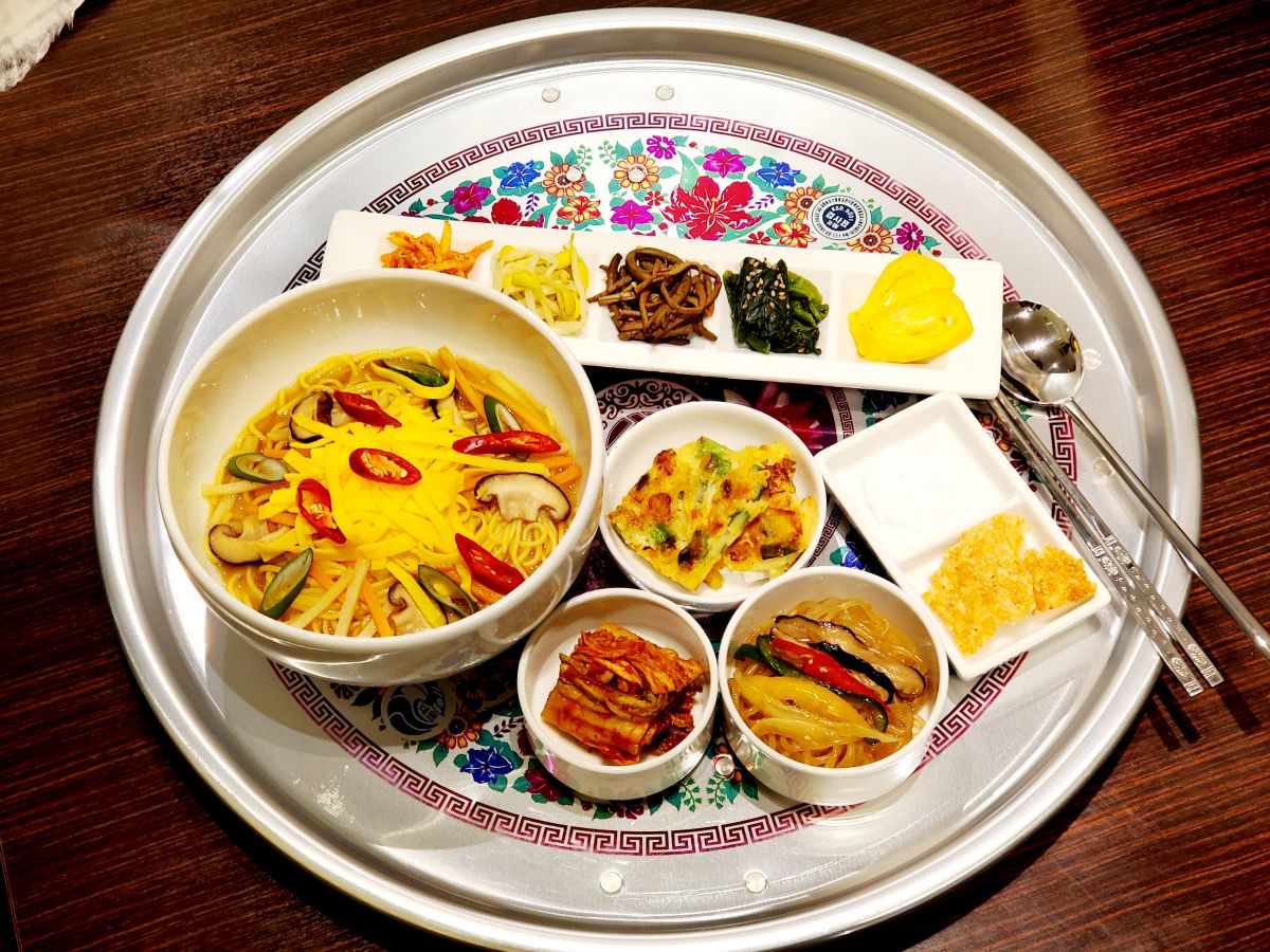   とうもろこし麺セット 1600円（期間限定メニュー3月28日まで）