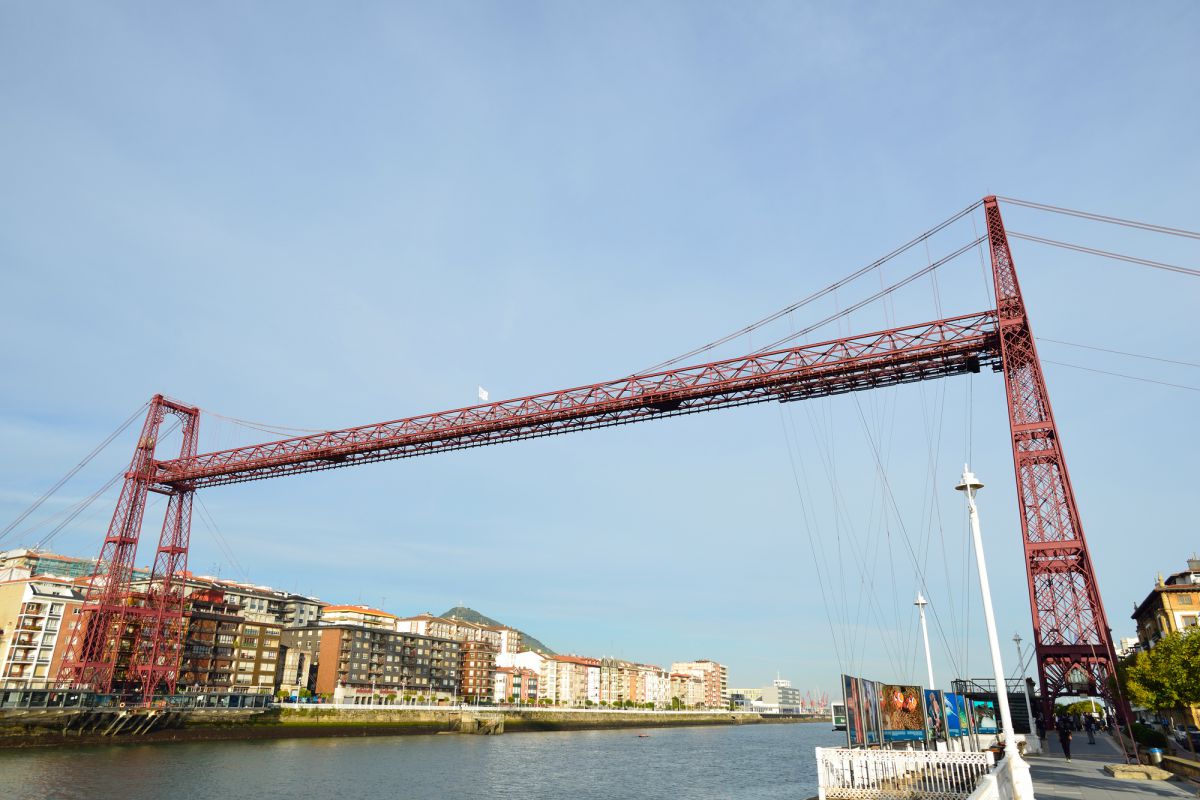 旅人 / PIXTA(ピクスタ)