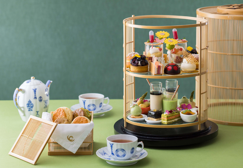 「ザ・キャピトル アフタヌーンティー」紅茶セット 5500円、グラスシャンパンセット　7000円、グラスシャンパンフリーフローセット（90分）10000円（全て税抜）