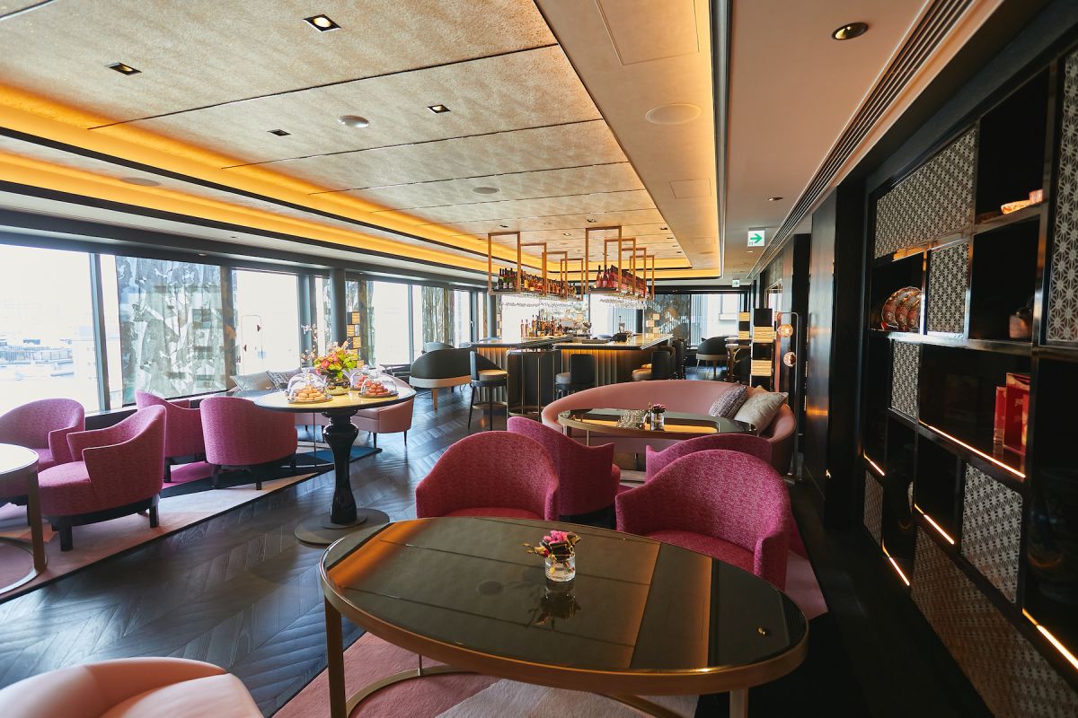 チェックインは15時～、チェックアウトは～12時