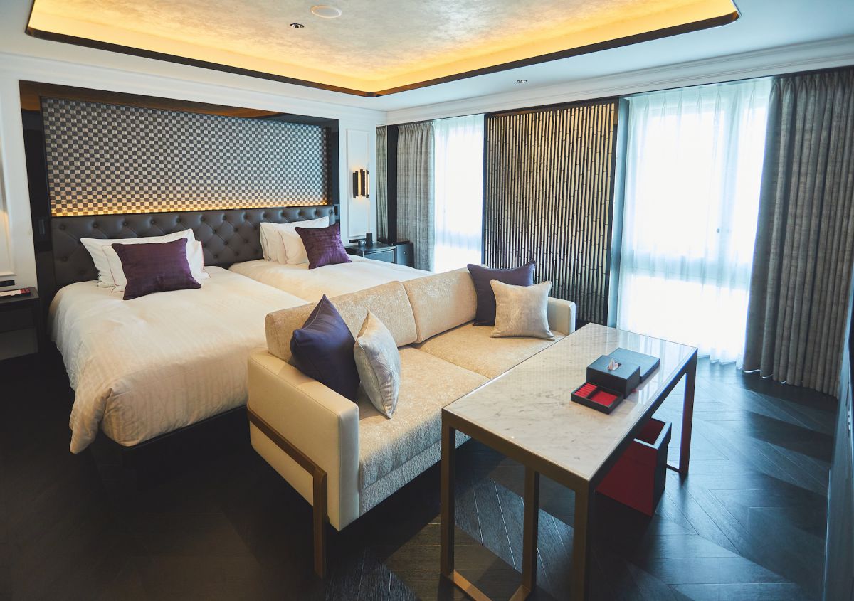 スイート 56㎡ 2名1室朝食付き10万660円〜