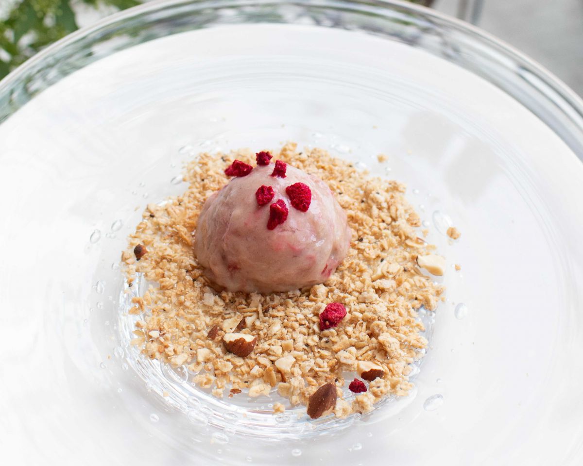 ​「桜とイチゴのナイスクリーム」EAT IN 770円／TAKE OUT 756円