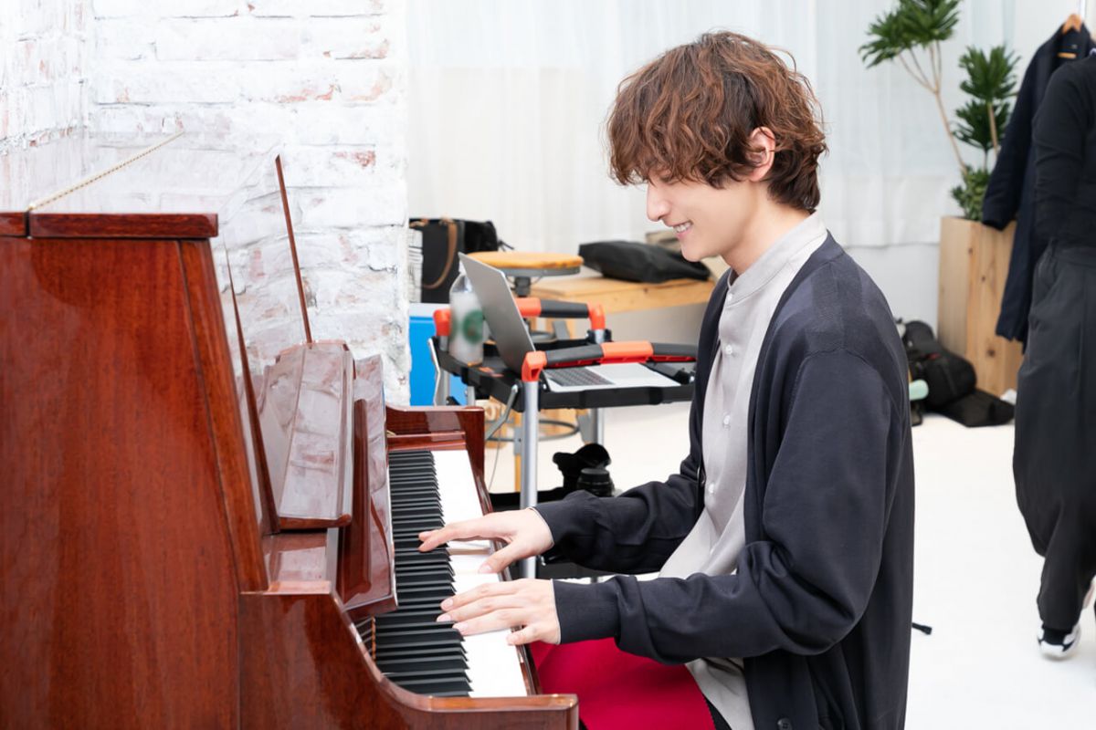 奏でているのは、小関さん⁉