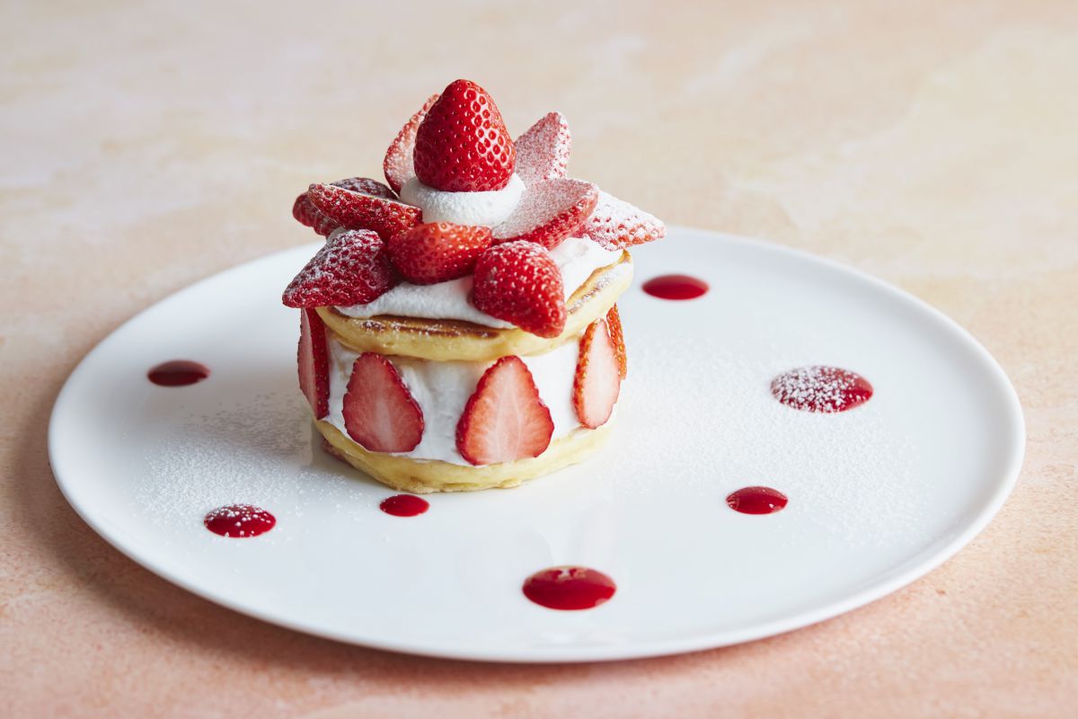 「ストロベリーガーデンパンケーキ」1480円(税抜)
