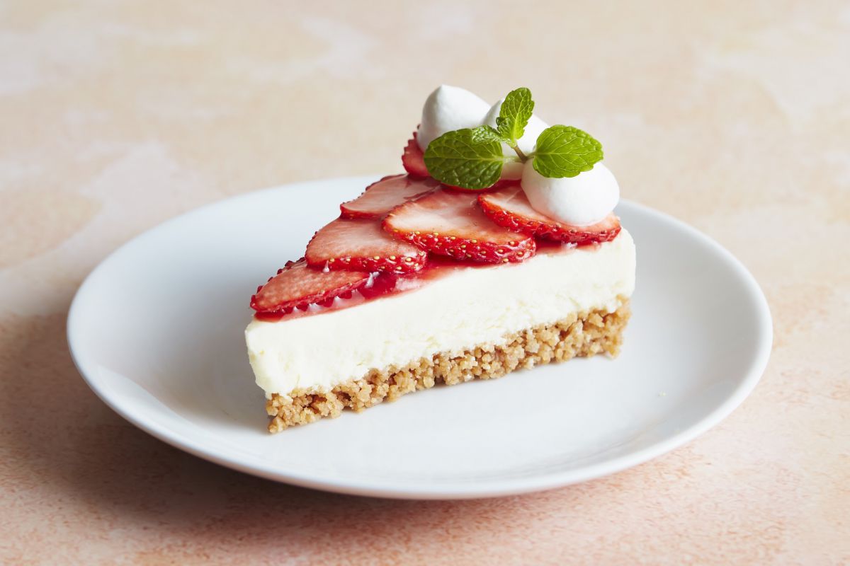 「ストロベリー レアチーズケーキ」750円(税抜)