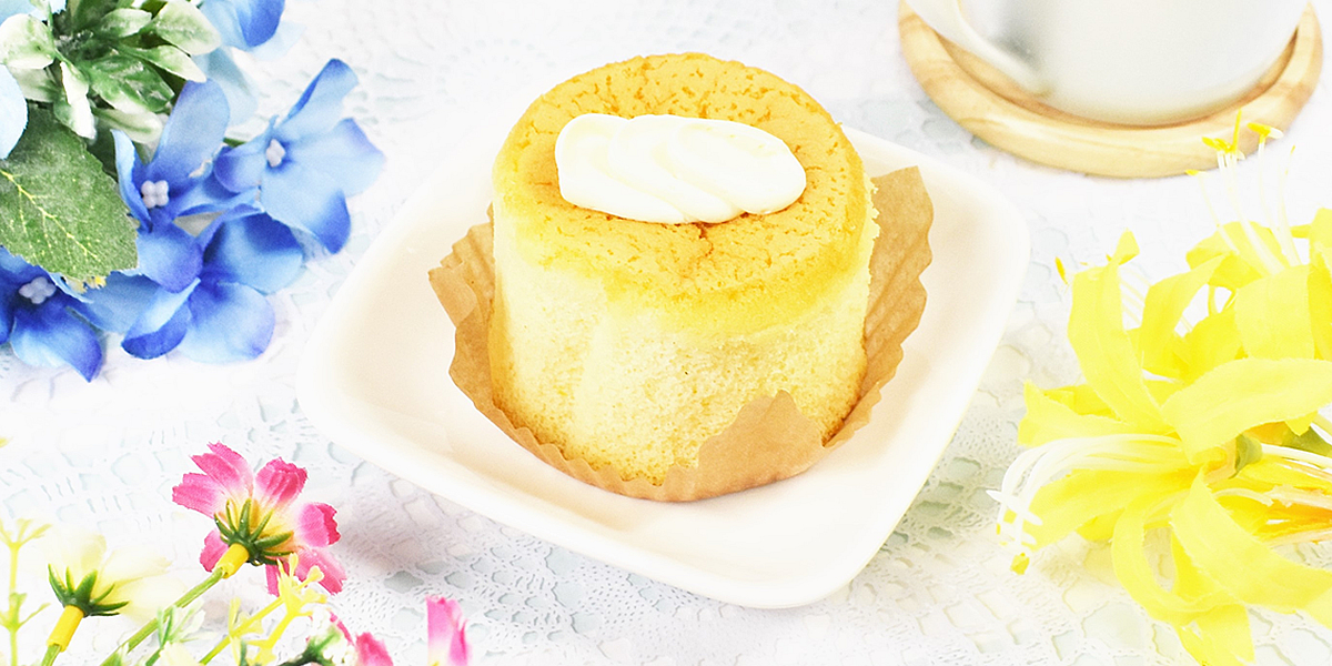 ローソン、Uchi Café Spécialité 3種のバター華ふわケーキ（焦がしバターソース入り）