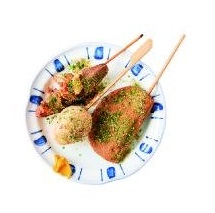 左から牛すじ160円、たまご110円、黒はんぺん110円