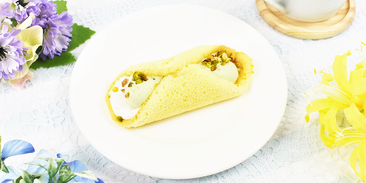 ローソン、クルリン －ザクふわくるりんケーキ（ピスタチオ）－
