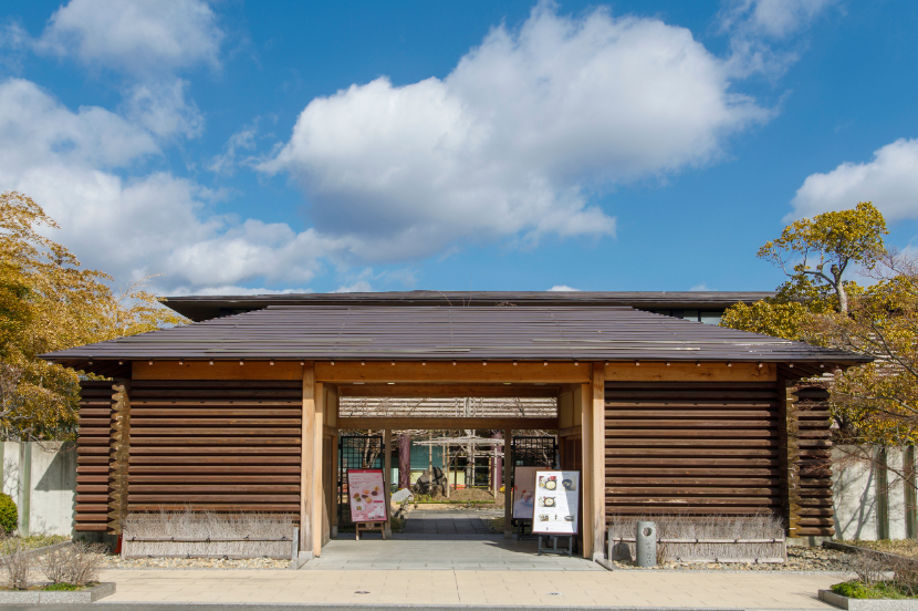 小倉山荘の本店、小倉山荘 竹生の郷に行ってみた!