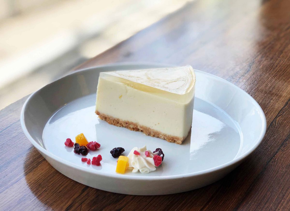 「季節のレアチーズケーキ」700円（税抜）