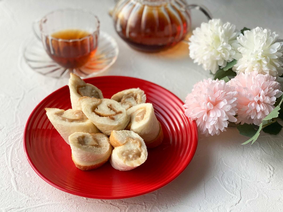 「ロイヤルミルクティーロール」