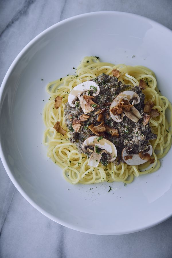 「ランチセット シャンピニオンデュクセル スパゲティ（スープ、サラダ、デリ付き）」1580円（税抜）