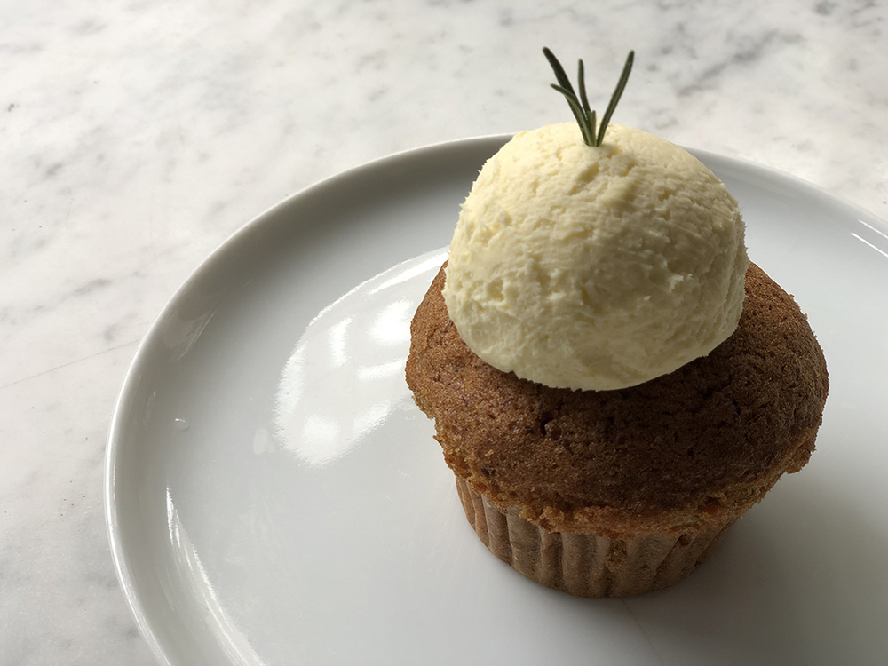 「キャロットケーキ」 340円（税抜）