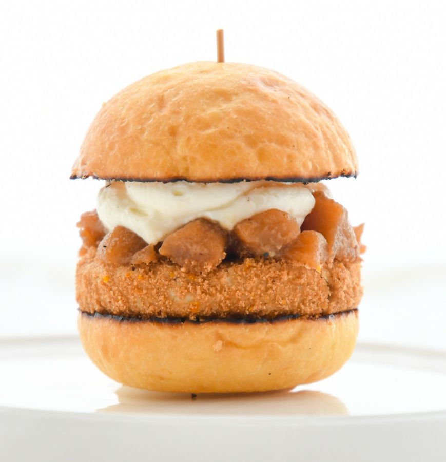 リル仕立てのフォアグラテリーヌ（単品注文の場合700円）