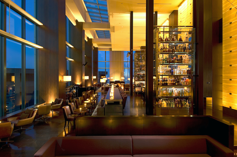 バー&ラウンジ「トゥエンティエイト」