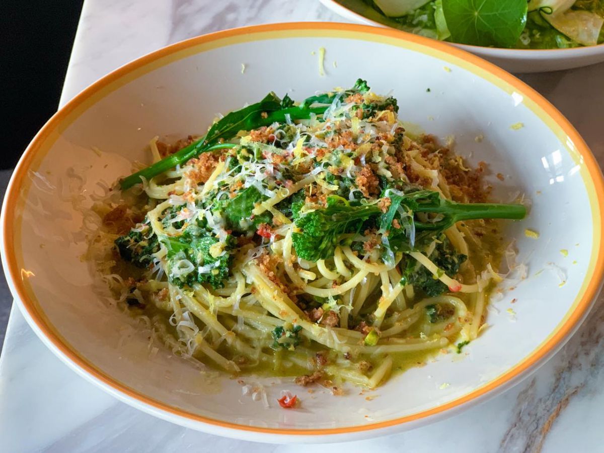 スパゲッティ - ケール&ピスタチオピストー　1700円（税込）