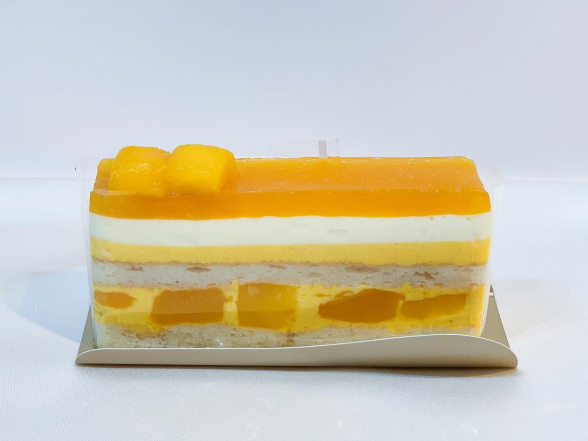 「マンゴーづくしの南国ケーキ パッション風味」594円（税込）