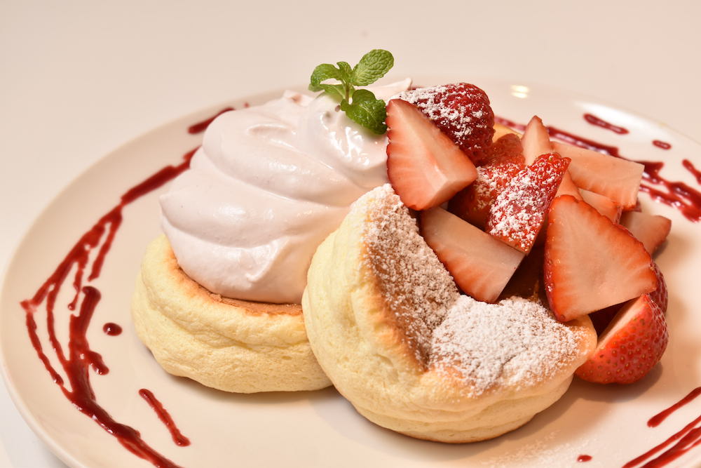 Mr.パンケーキ イチゴ（※季節限定）1400円（ドリンクセット1700円）