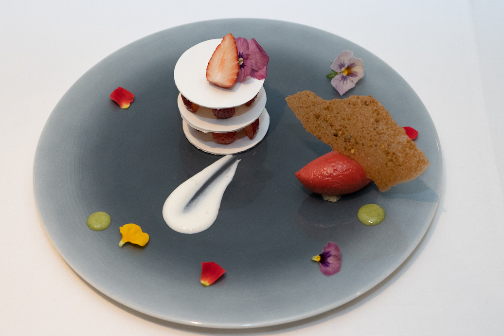 「Raddoppio 重奏」苺　メレンゲ