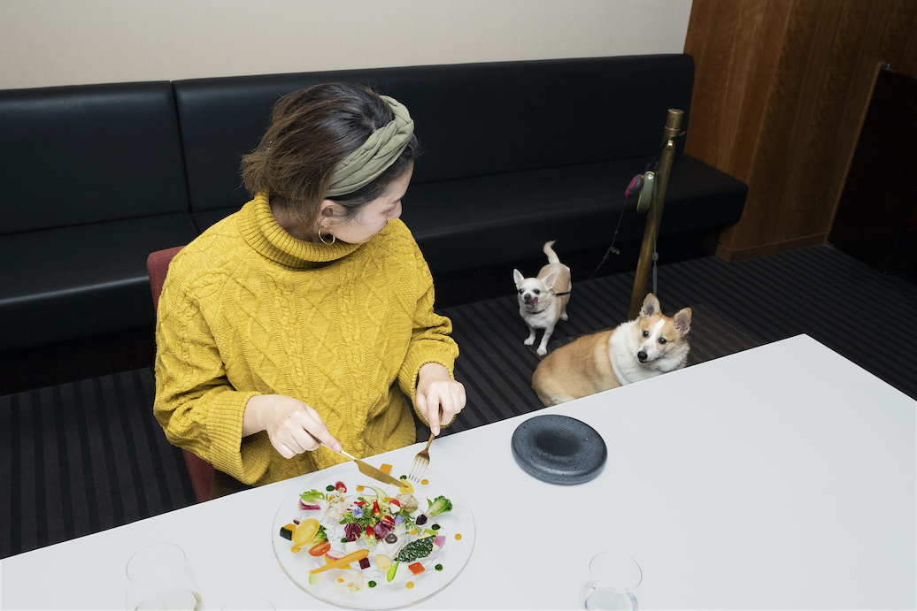 「ママ、美味しそうだね〜！（ペロリ）」