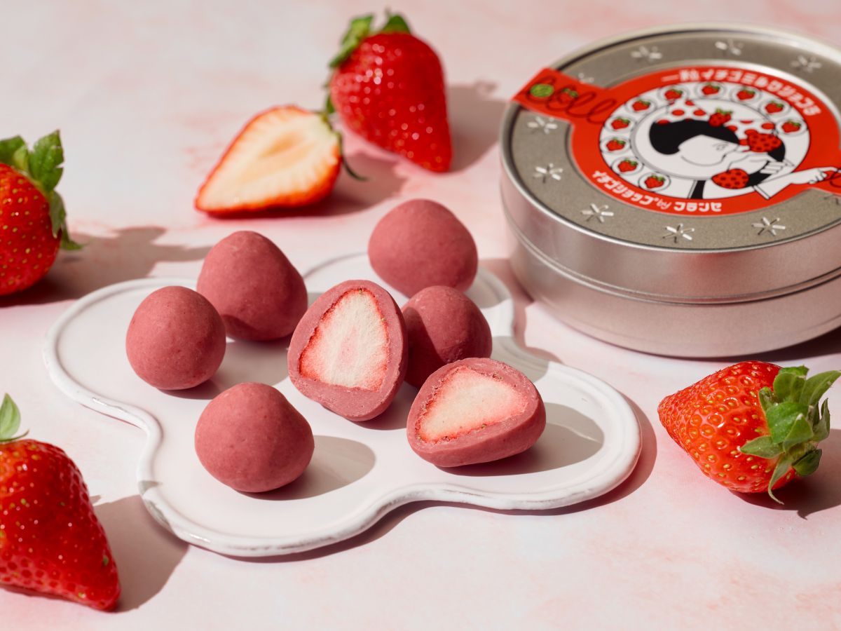 「一粒イチゴミルクショコラ」1缶918円