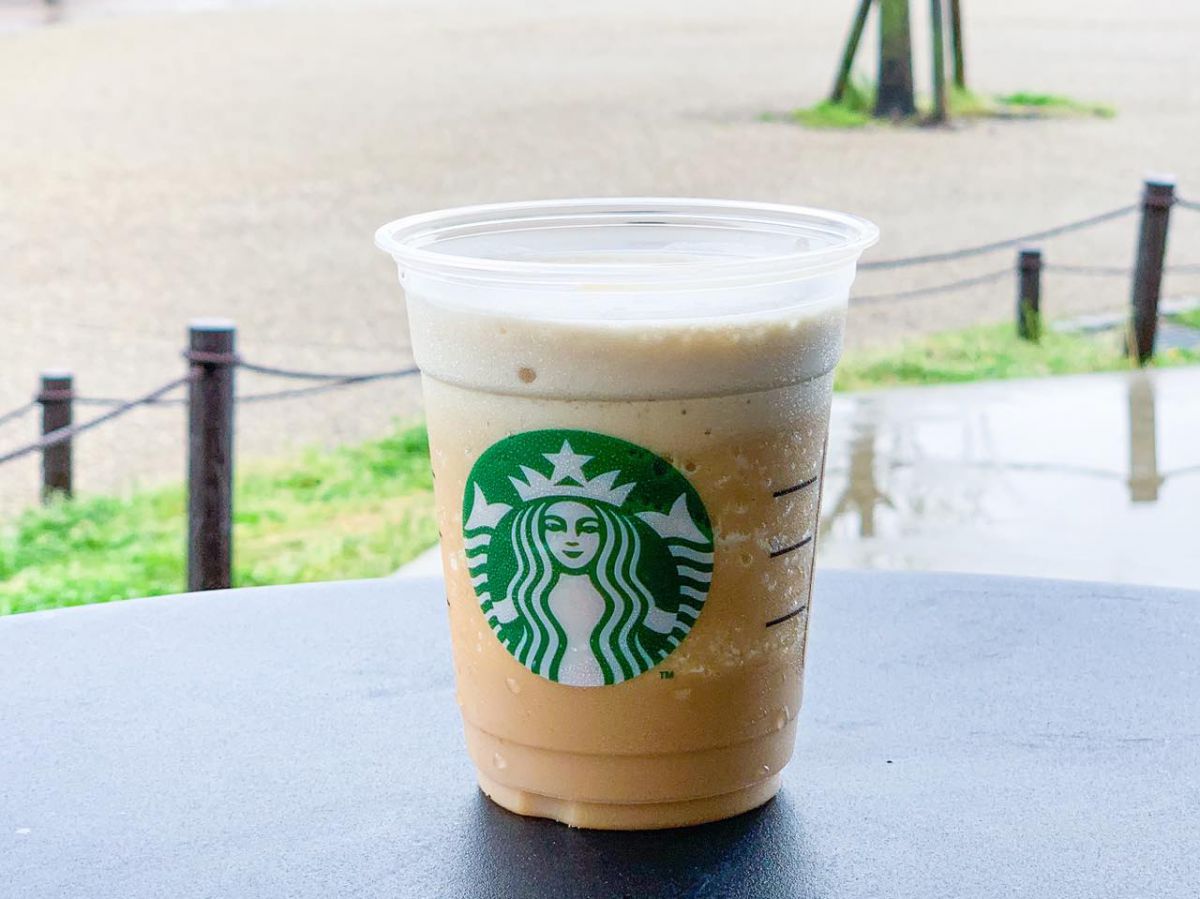 『コールドブリュー コーヒー フラペチーノ&reg;』Short 486円 / Tall 529円 / Grande 572円 / Venti&reg; 615円（テイクアウト）Short 495円 / Tall 539円 / Grande 583円 / Venti&reg; 627円（店内利用）