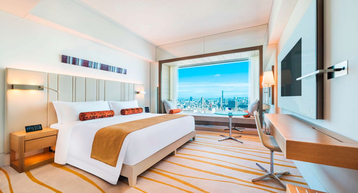 客室「クラブ デラックス キング」