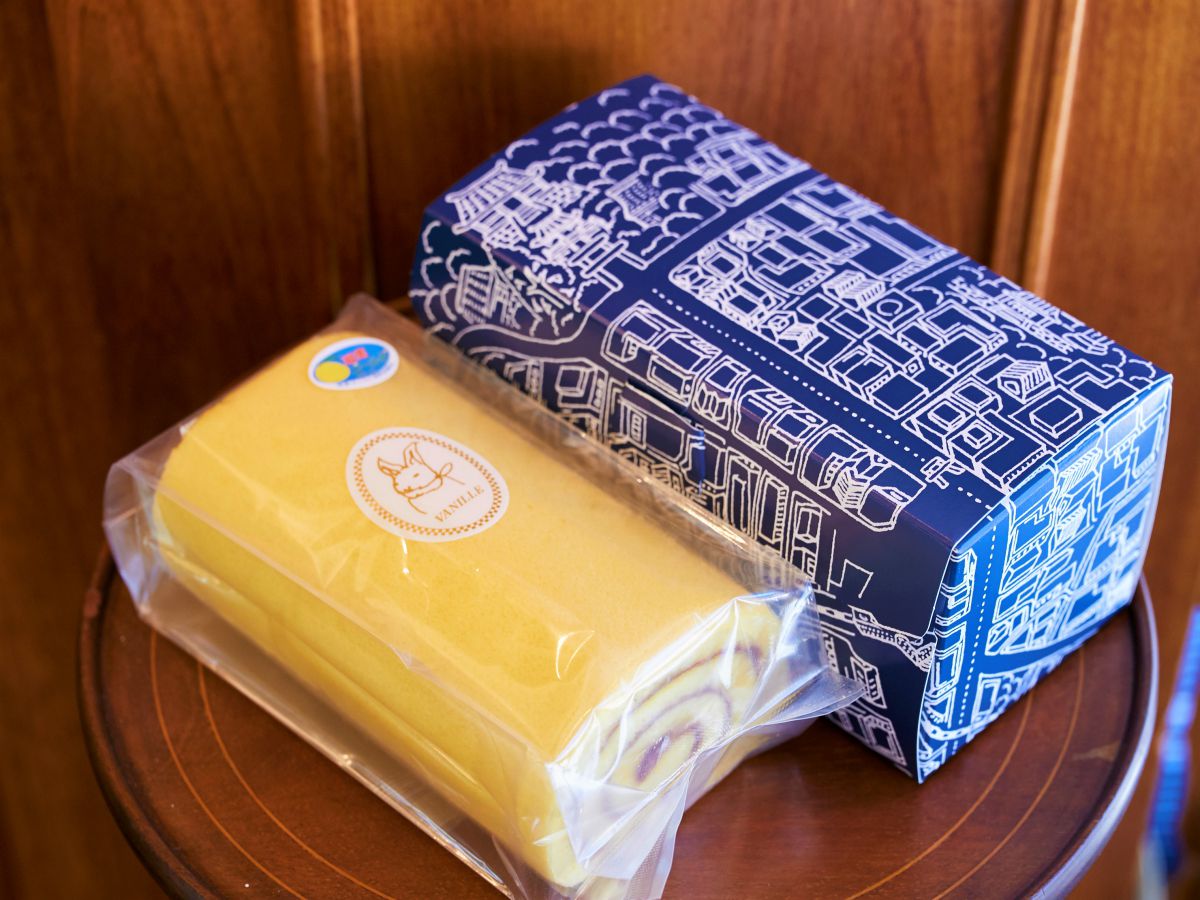 湘南ゴールドジャムロール ロング 1本1300円