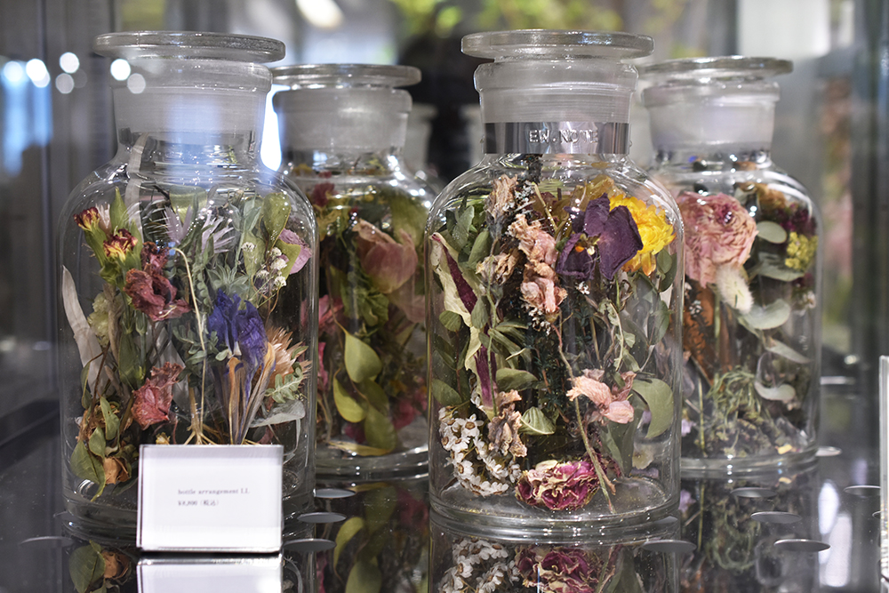 「bottle arrangement」SS 3850円、M 5500円、LL 8800円（税込）